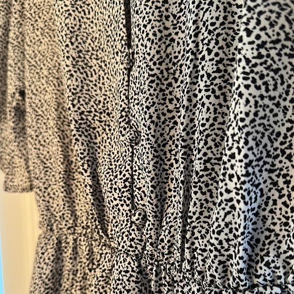 Black and Cream Women's Top, peplum - Picture 6 of 7